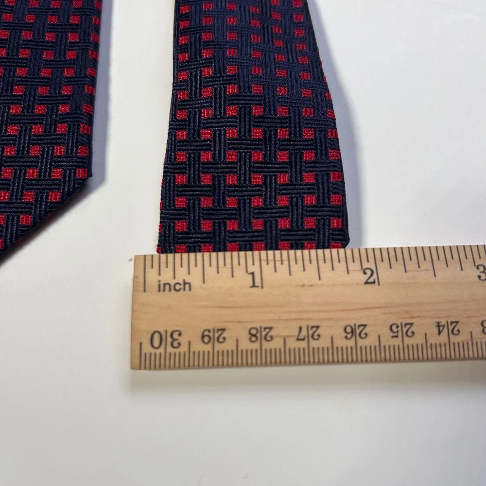 Vintage Nick Hilton Mens Silk Tie Navy Red Geometric‎ Woven Italy Luxury Necktie